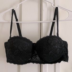 Black strapless/convertible bra